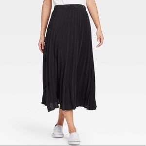 NWT pleated skirt